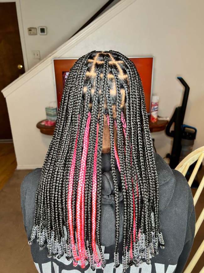 Peek-a-boo Jumbo Knotless Braids