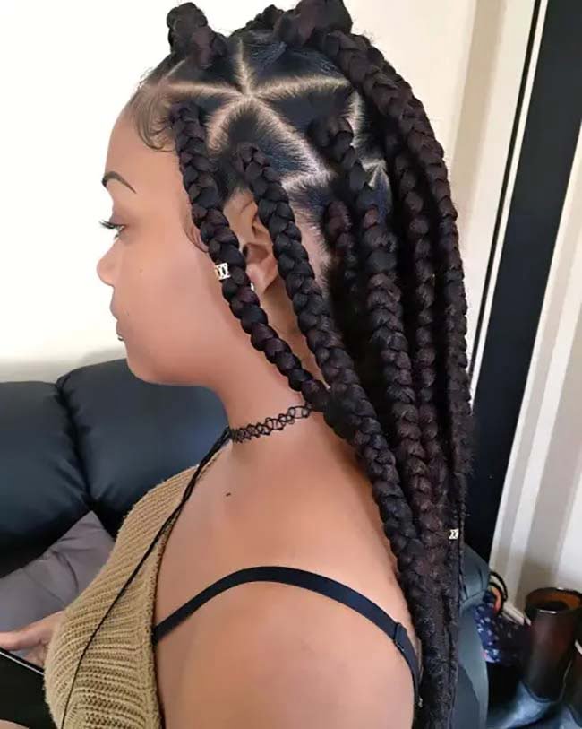 Triangle Parting Jumbo Knotless Braids