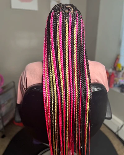 black pink and blonde knotless braids