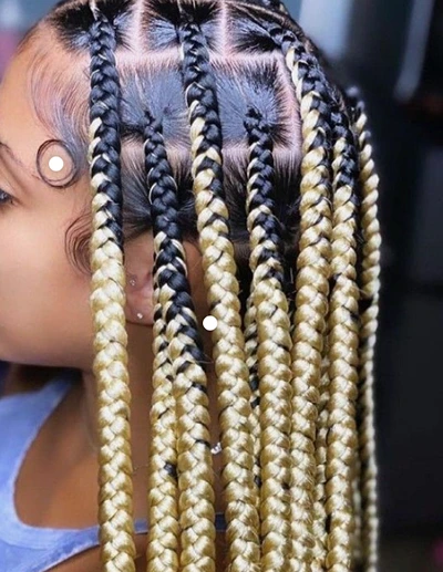 blonde knotless braids with black roots